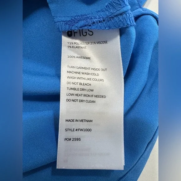 FIGS Catarina One Pocket Scrub Top Size Medium Blue Women’s FW1000 - Picture 5 of 7